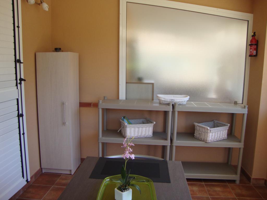 Camping Residence Chalet La Pomposa Terrazzoni Bonifacio  Værelse billede