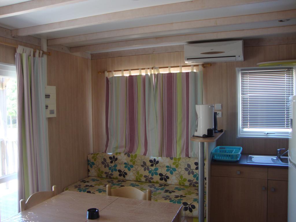 Camping Residence Chalet La Pomposa Terrazzoni Bonifacio  Værelse billede